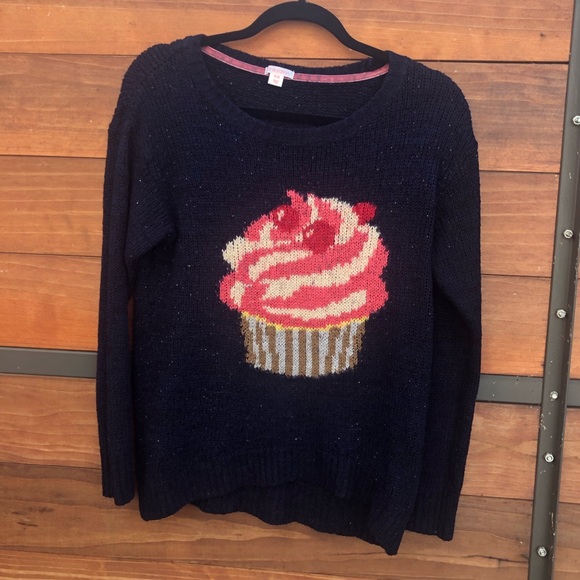 2 ᔕᗯEᗩTEᖇᔕ ᗷᑌᑎᗪᒪE - Picture 2 of 5